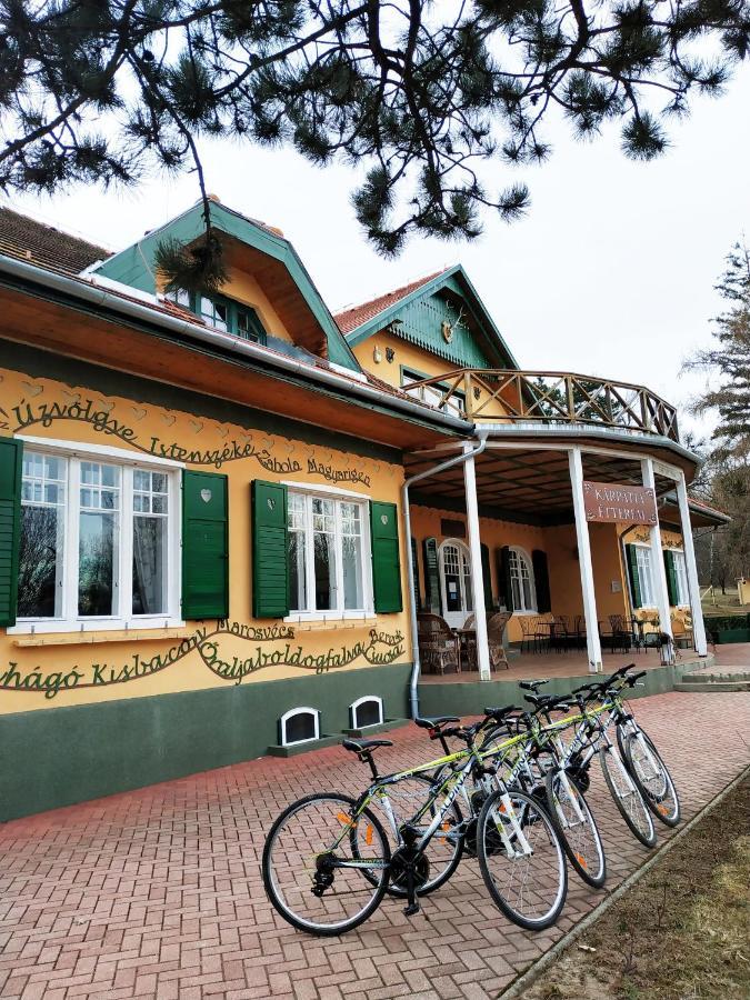 Nagy-Magyarorszag Park Bed & Breakfast Isztimer Ngoại thất bức ảnh