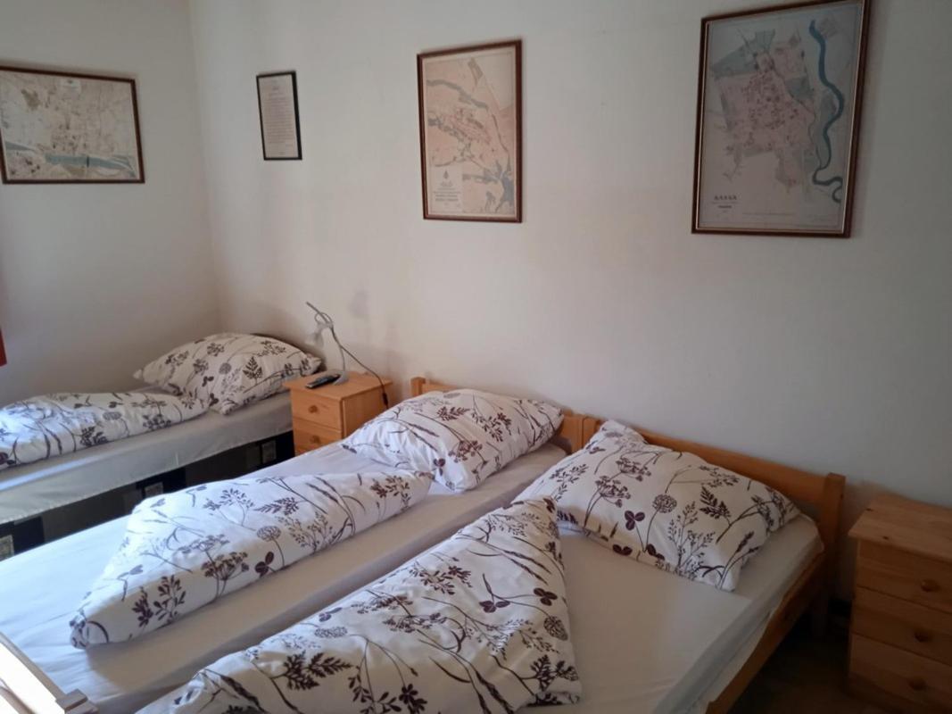 Nagy-Magyarorszag Park Bed & Breakfast Isztimer Ngoại thất bức ảnh