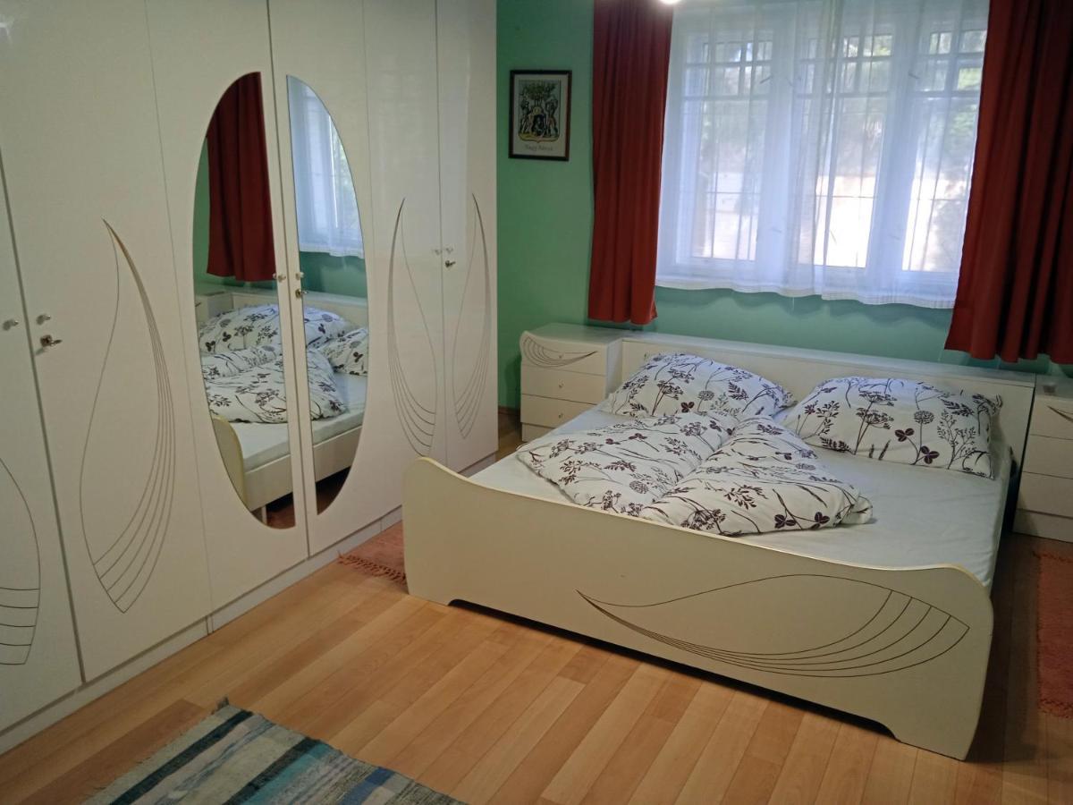Nagy-Magyarorszag Park Bed & Breakfast Isztimer Ngoại thất bức ảnh
