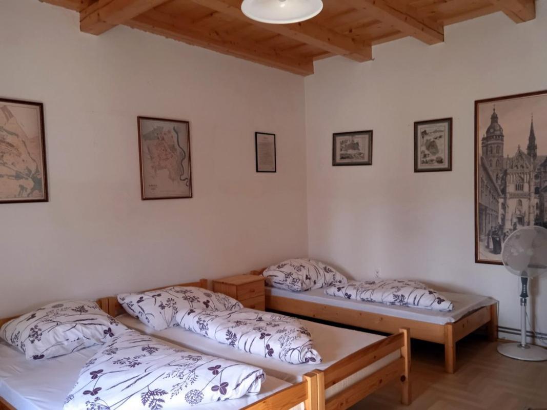 Nagy-Magyarorszag Park Bed & Breakfast Isztimer Ngoại thất bức ảnh