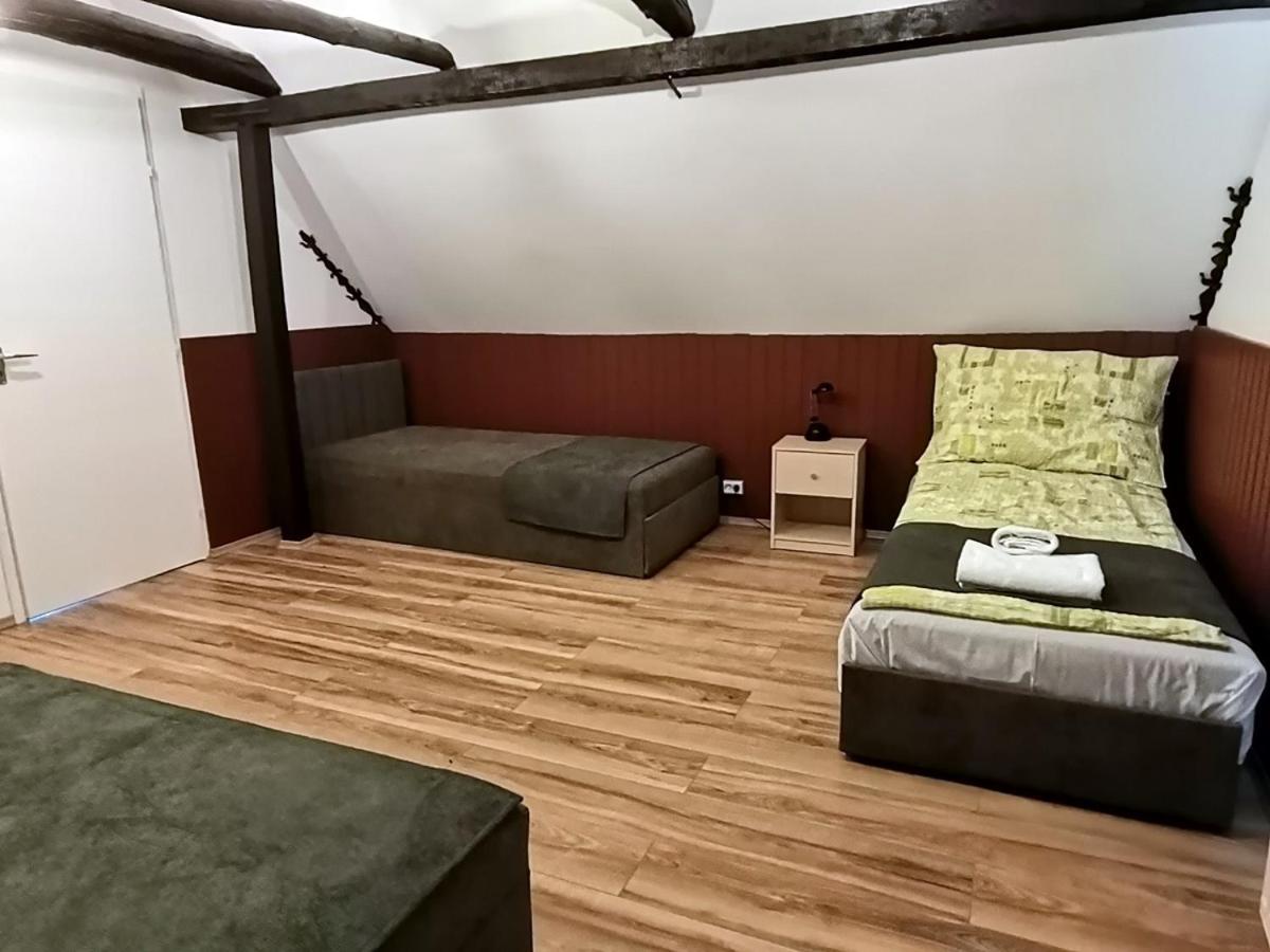 Nagy-Magyarorszag Park Bed & Breakfast Isztimer Ngoại thất bức ảnh